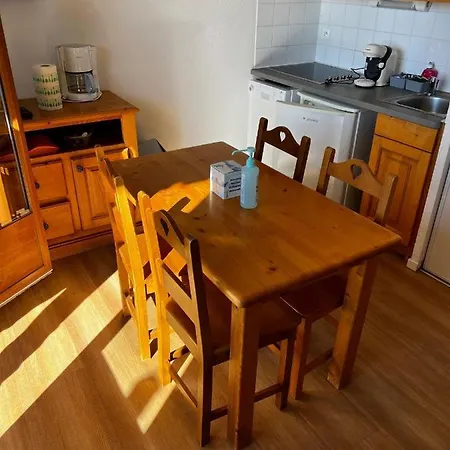 Apartment Bois De La Reine - Chez Lorenzo Et Severine Super Besse